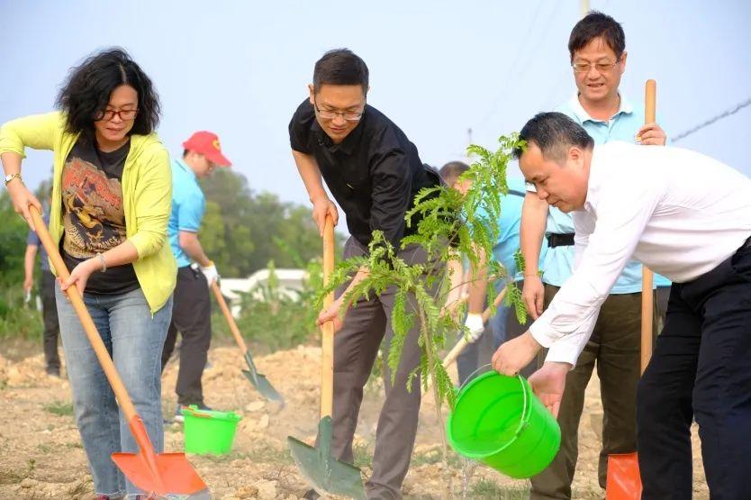 新澳精准资料免费提供网站有哪些,决策资料解释落实_领航款58.322